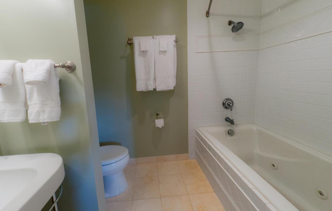 Three Arch 3* Oceanside